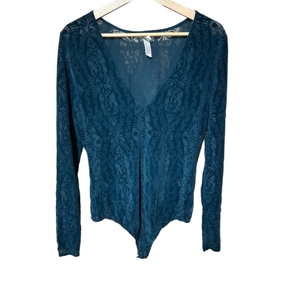 EUC - Intimately Free People - On the Dance Floor Velvet Bodysuit - size Large - Picture 6 of 8